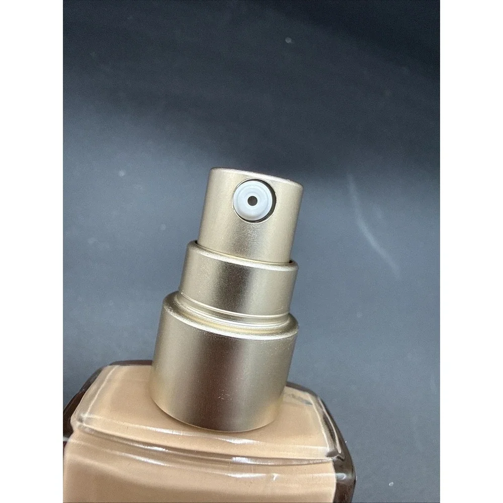 Laura‎ Mercier Flawless Lumiere Radiance-Perfecting Foundation 2W1 Macadamia,1oz